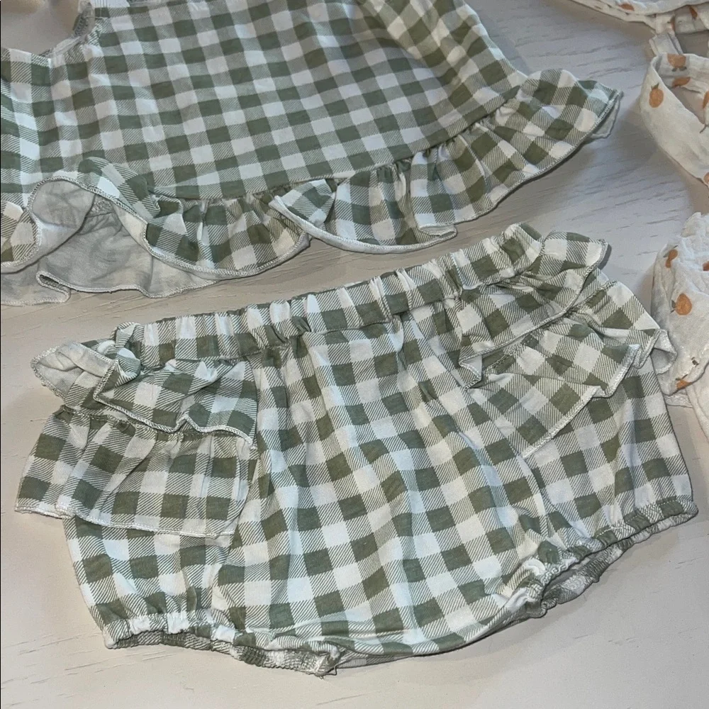 Nicole Miller 4 Piece Set Gingham Peaches Bubble Romper Hat 12 18 24 months